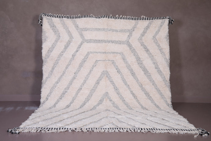 Gray and White Chevron Moroccan Rug | Contemporary Handwoven Carpet