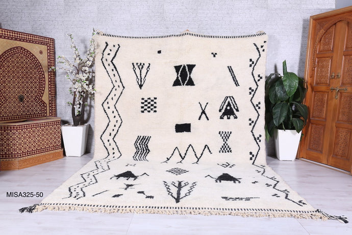 Moroccan rug - Handmade black and white rug